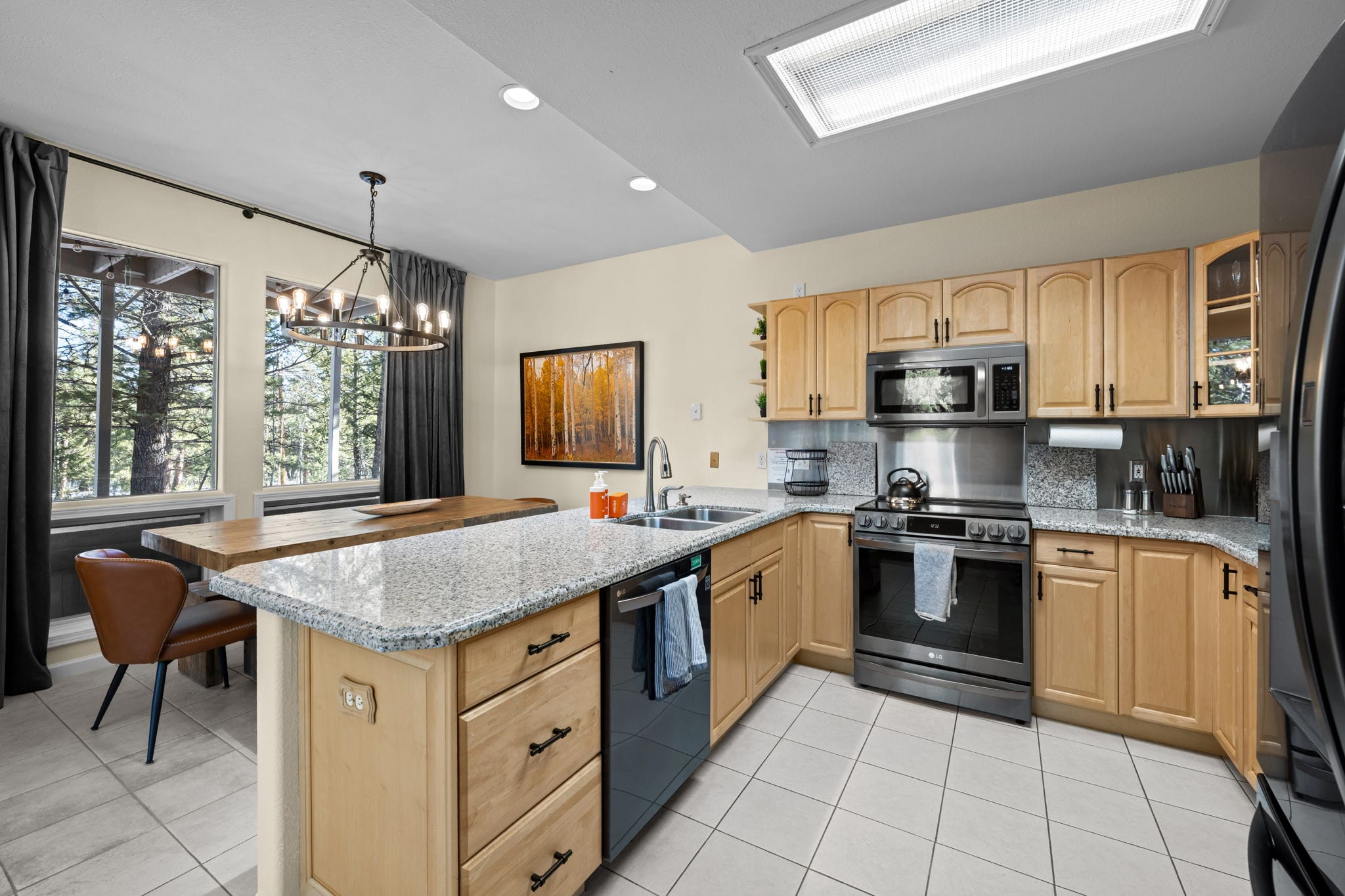 Kitchen and dining area prepared for a mountain stay